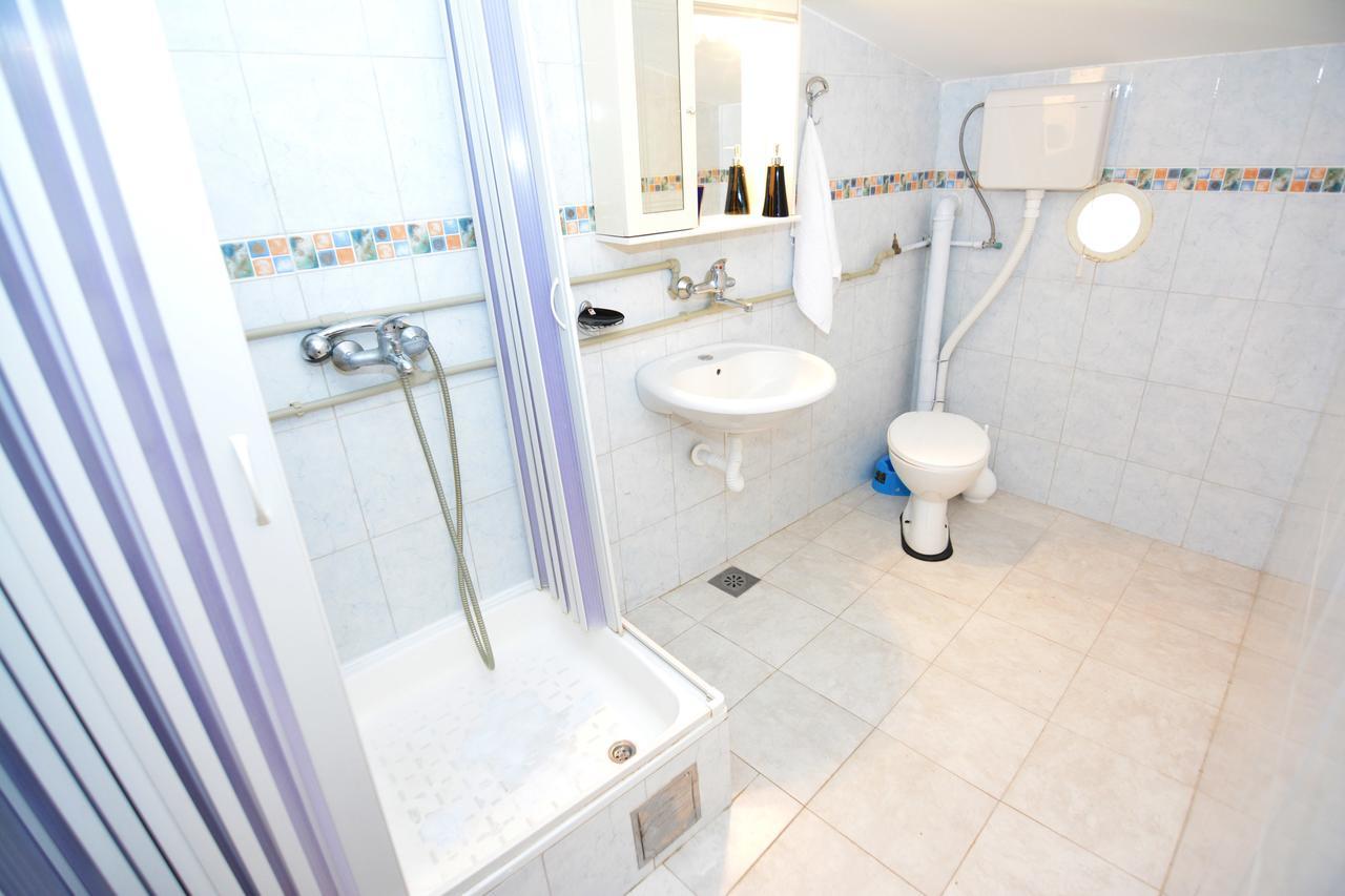 Apartments Jovana Petrovac エクステリア 写真