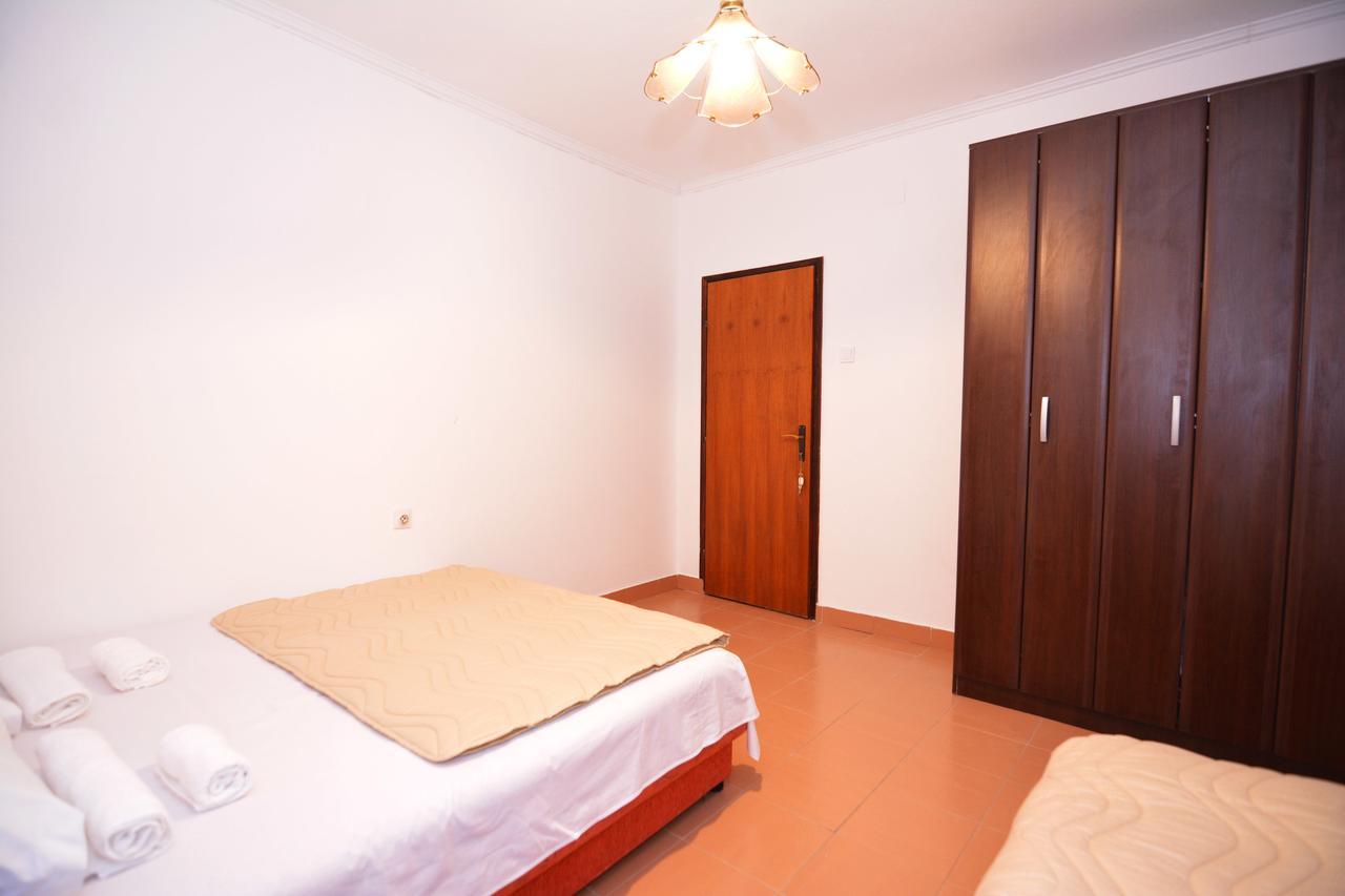Apartments Jovana Petrovac エクステリア 写真