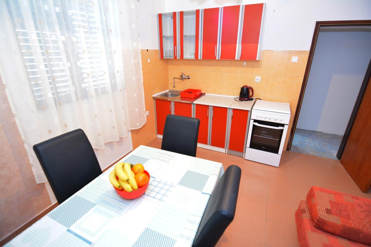 Apartments Jovana Petrovac エクステリア 写真