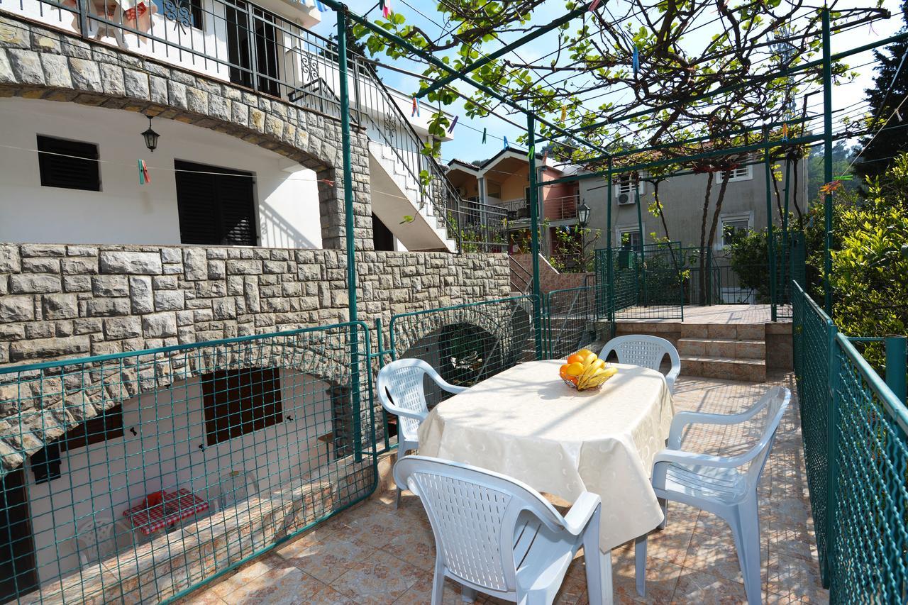 Apartments Jovana Petrovac エクステリア 写真