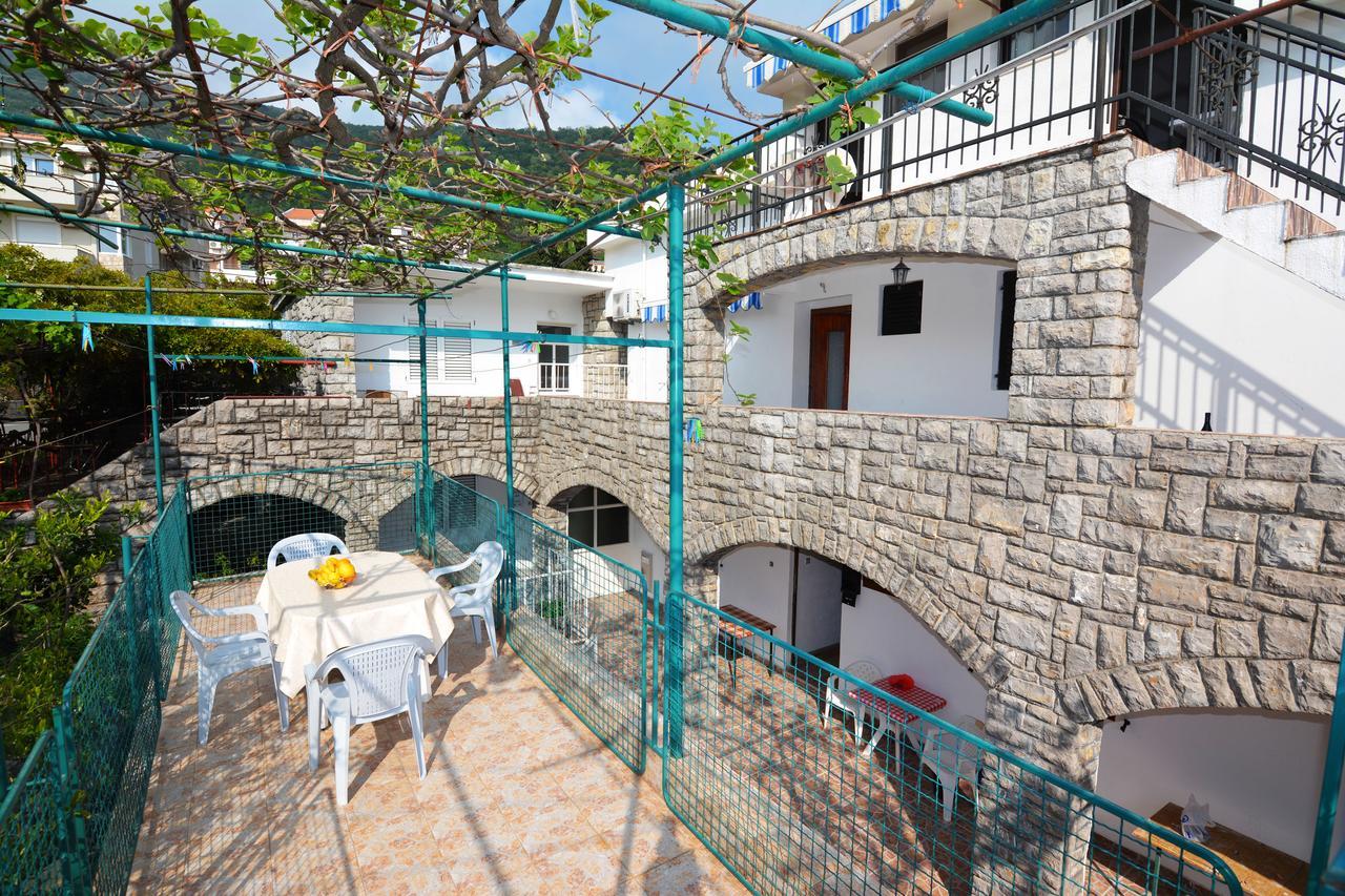 Apartments Jovana Petrovac エクステリア 写真